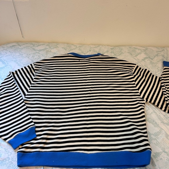 NWOT We The Free Classic Striped Oversized Crewneck Sweatshirt/ Black Combo - Picture 8 of 12